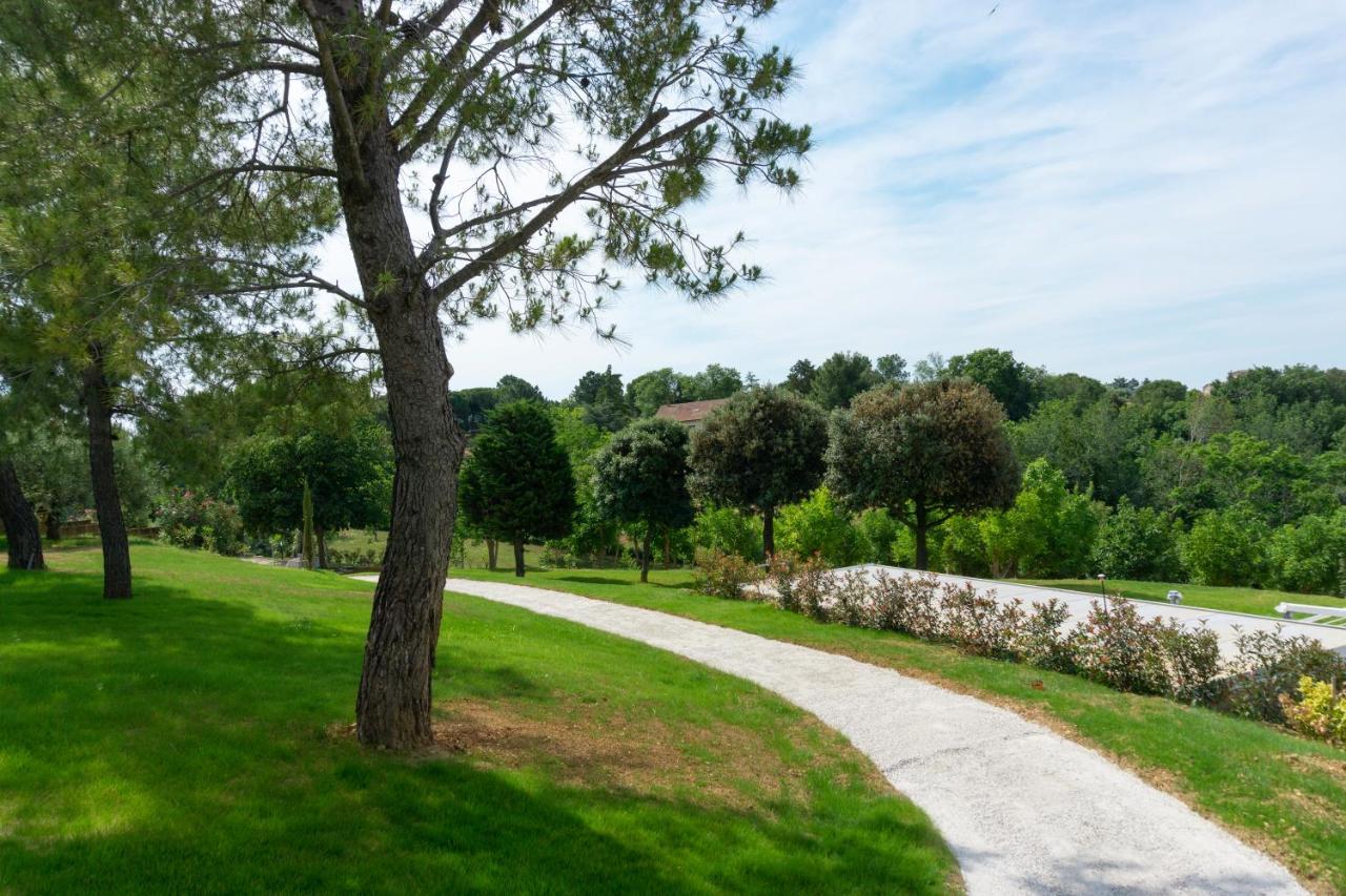 Resort Orizzonti SantʼElpidio a Mare エクステリア 写真